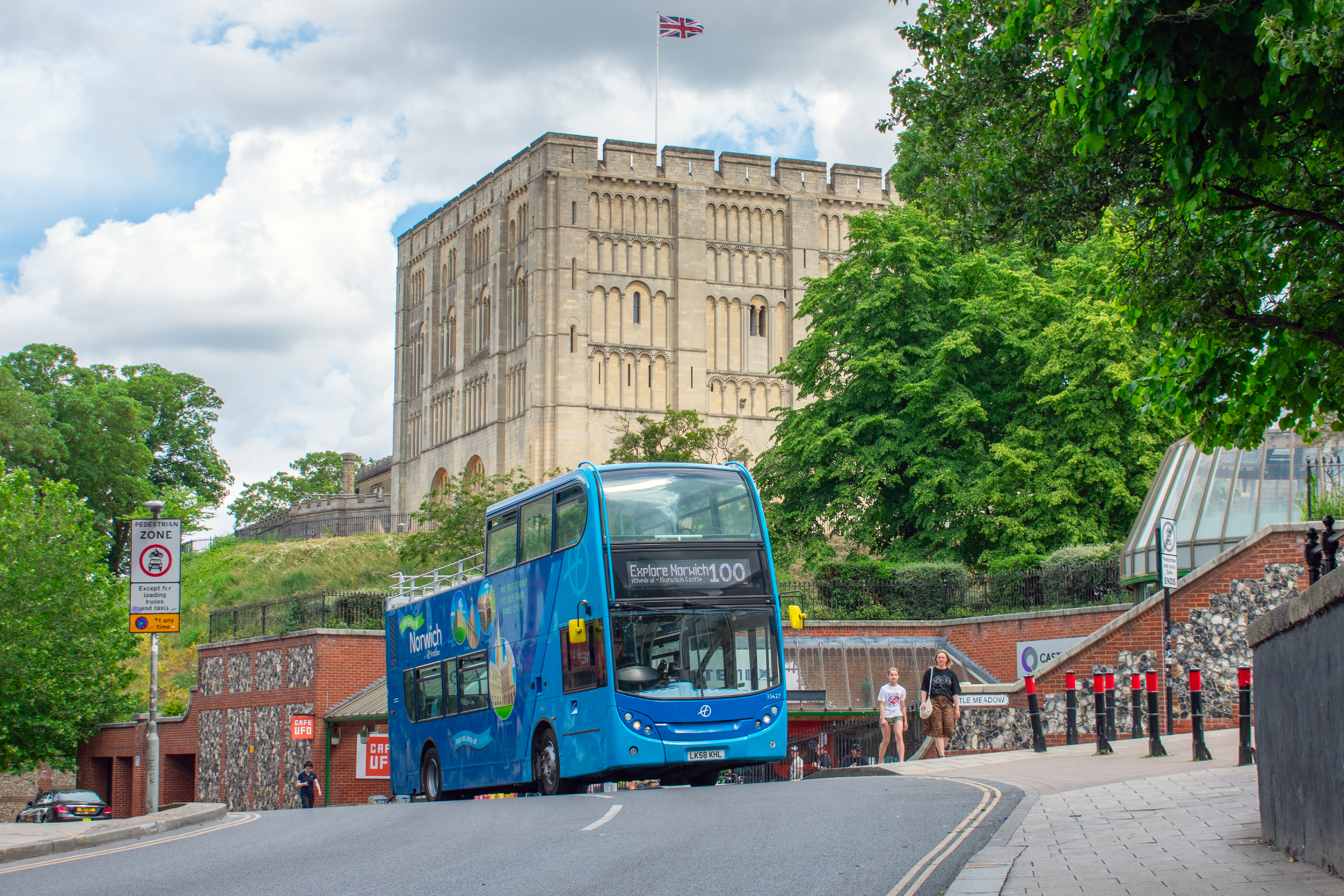 Explore Norwich Bus