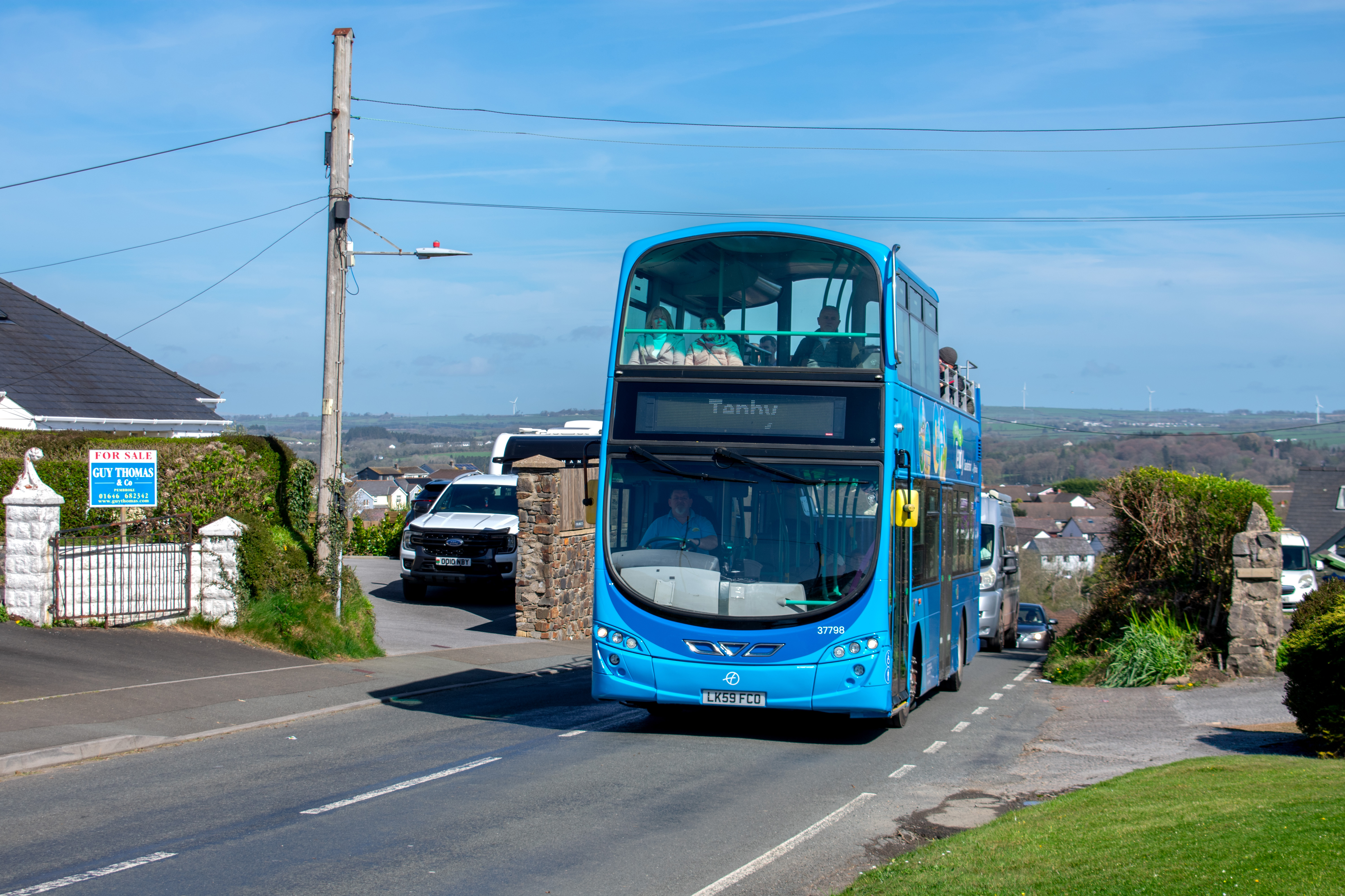 the open-top bus coming out of Saundersfoot